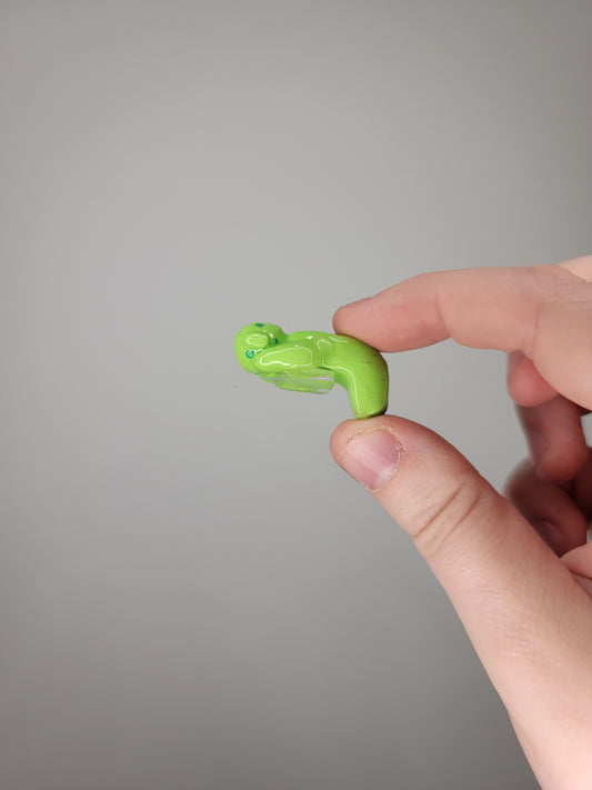 baby smiski phone hipper