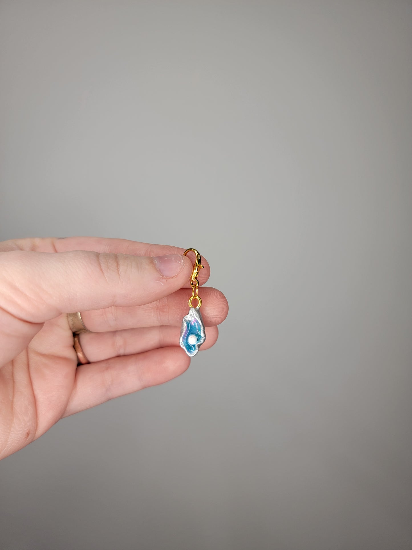 mini oyster charm